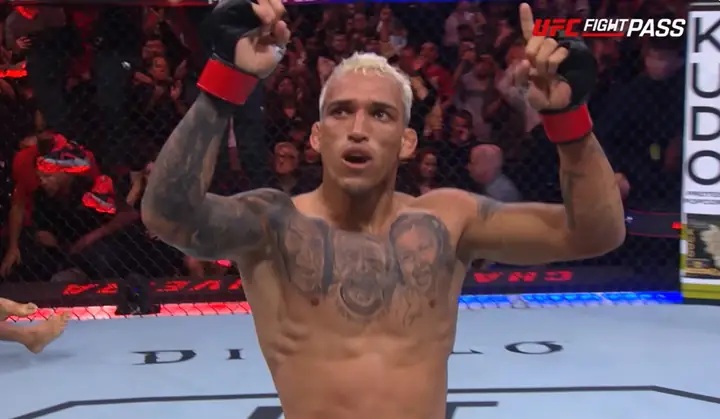 Charles do Bronx deixou claro que não tem planos de aposentadoria após seu duelo no UFC Rio (Foto: Reprodução/Instagram)