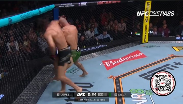 Diego Lopes deu detalhes sobre a cotovelada que abriu caminho para a vitória por nocaute sobre Jean Silva (Foto: Reprodução/UFC)