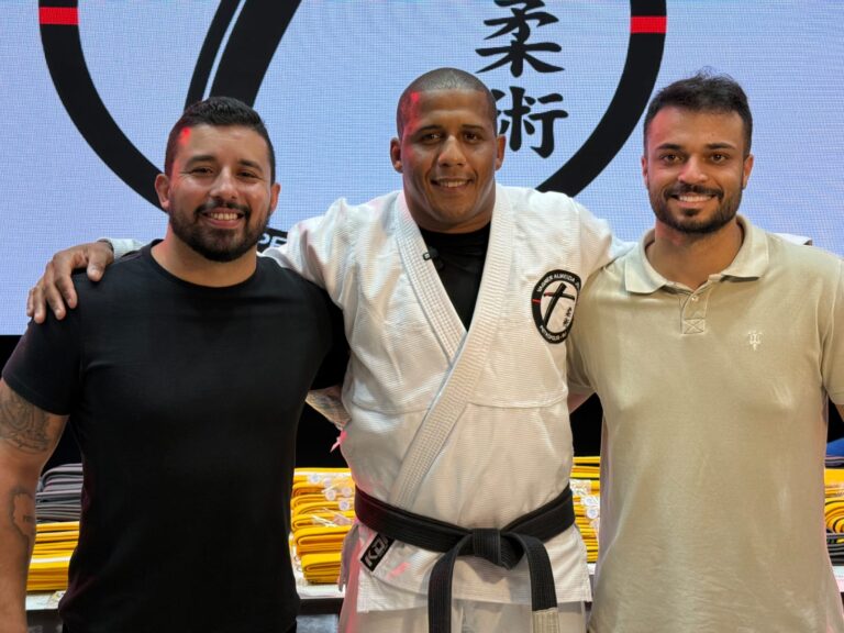 Cerimônia contou com a presença do deputado e faixa-roxa de Jiu-Jitsu Yuri Moura (Foto Divulgação)