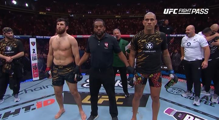 Empresário de Ankalaev, Ali Abdelaziz não entrou em detalhes, mas disse que o russo não deveria ter enfrentado Poatan no UFC 320 (Foto: Reprodução/UFC)