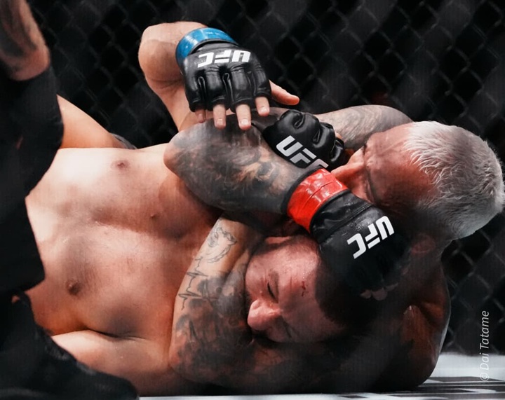 Charles do Bronx vem de vitória sobre Mateusz Gamrot na luta principal do UFC Rio, em outubro (Foto: Dai Bueno)