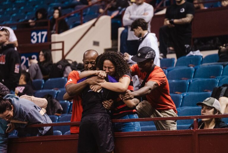 Professor vem transformando a vida de jovens através do Jiu-Jitsu (Foto: Reprodução)