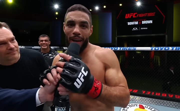 Com nocaute sobre Randy Brown, Gabriel "Marretinha" Bonfim chegou a quatro vitórias seguidas no UFC (Foto: Reprodução/UFC)