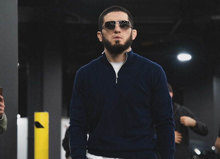 Aos 34 anos, Islam Makhachev afastou rumores de aposentadoria e falou sobre sua paixão pelo MMA (Foto: Reprodução/Instagram)