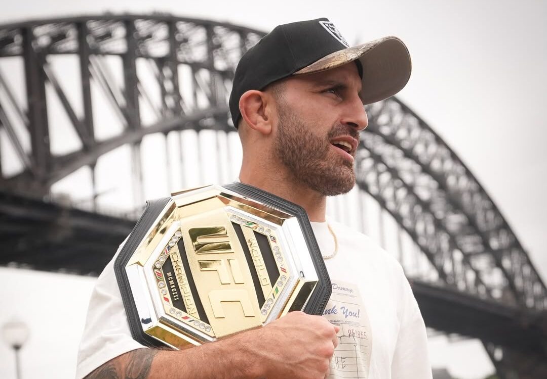 Volkanovski abriu o jogo sobre possibilidade de aposentadoria após o UFC 326 (Foto: Reprodução)