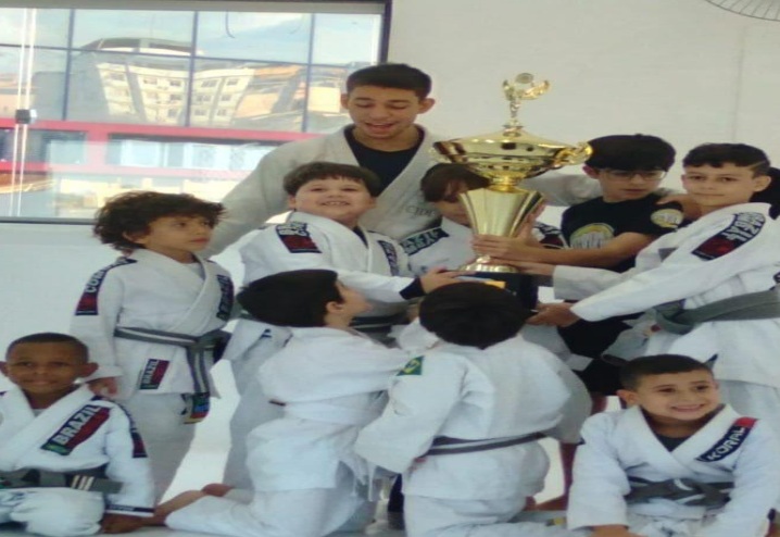 Novo artigo trata sobre mais um tema importante para professores de artes marciais que dão aulas para crianças (Foto: Reprodução/@almeidasantosfabricio)