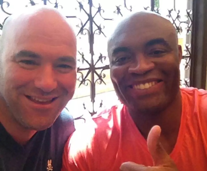 Mesmo com relação conturbada, Anderson Silva preferiu elogiar o lado empresarial de Dana White à frente do UFC (Foto: Reprodução)