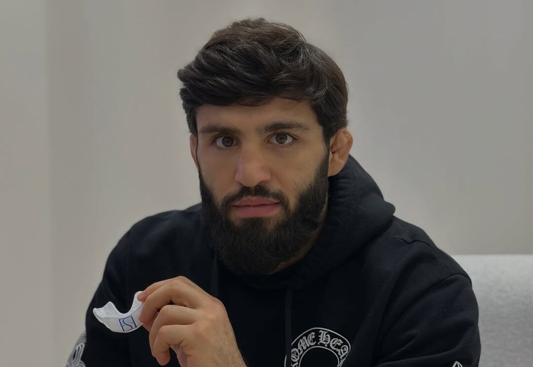 Tsarukyan entrou em rota de colisão com o UFC e vem fazendo duras críticas (Foto: Reprodução)