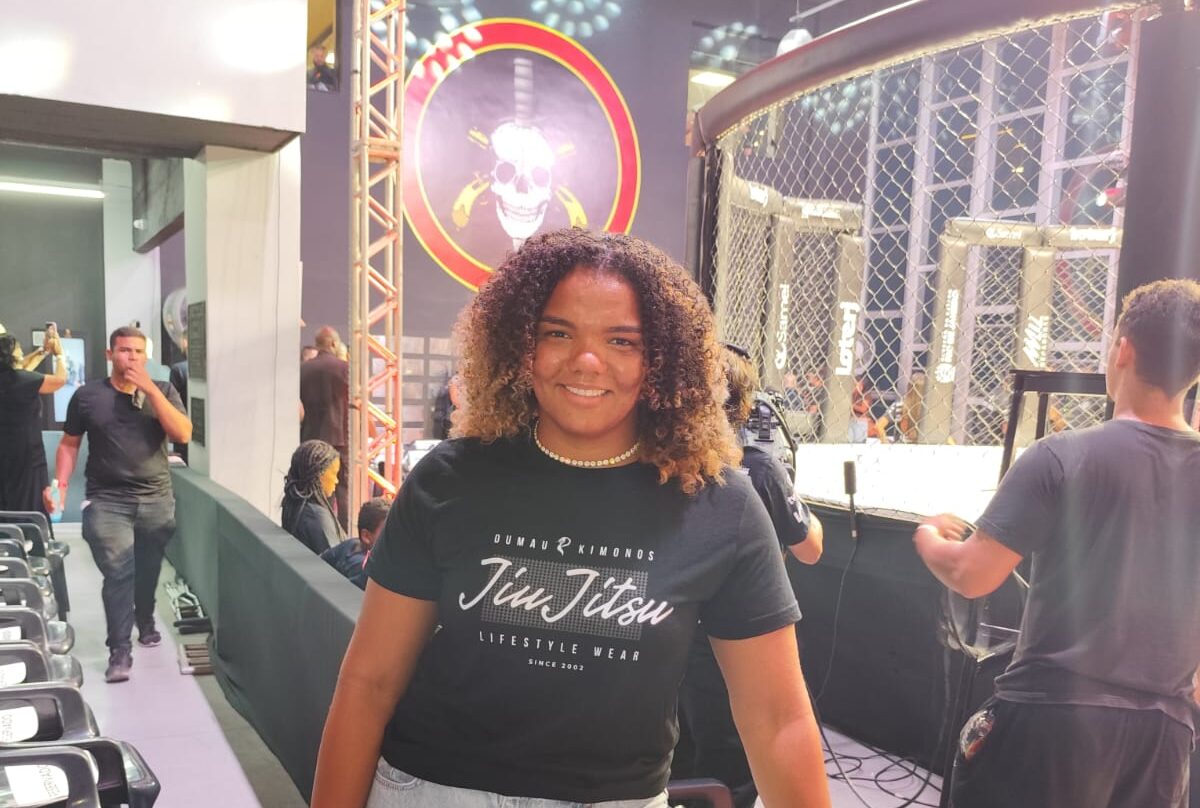 Gabi Pessanha esteve presente no Jungle Fight no BOPE no último fim de semana (Foto: Marcos Castro)