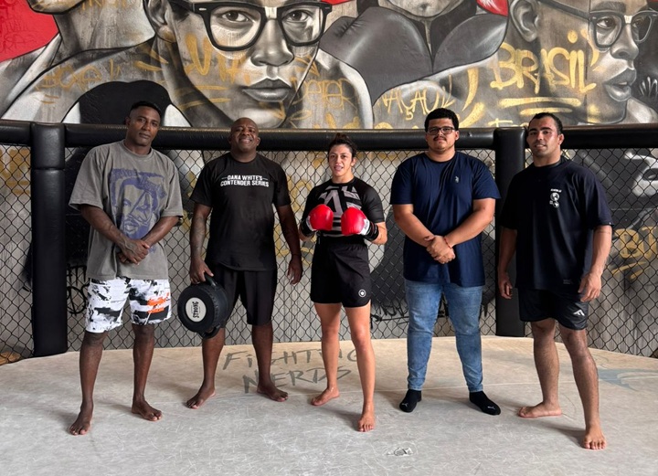 Multicampeã no Jiu-Jitsu, Bia Basílio vai fazer sua estreia no MMA no card do LFA 225, na próxima sexta-feira (23) (Foto: Divulgação)