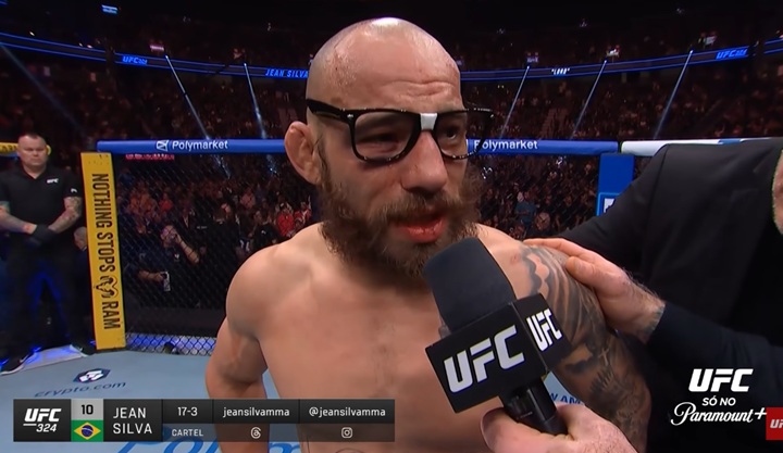 Jean Silva reencontrou o caminho da vitória ao derrotar Arnold Allen no card do UFC 324, no último sábado (24) (Foto: Reprodução/UFC)