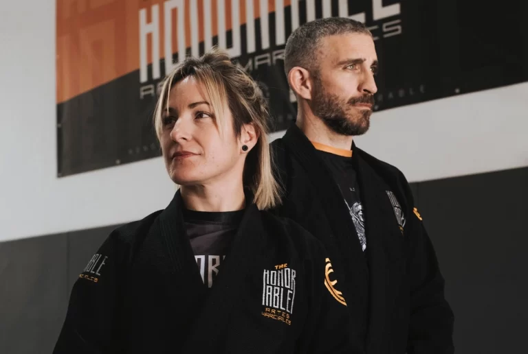 Marta e Teoh são os líderes da The Honorable, que vem crescendo no cenário espanhol (Foto: Divulgação)