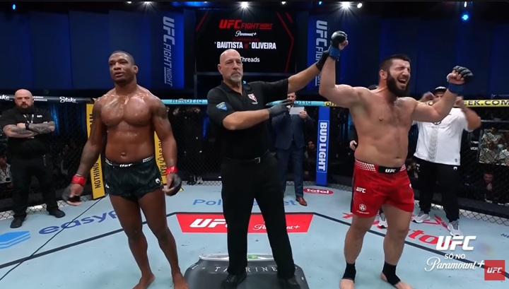 Jailton Malhadinho foi superado por Rizvan Kuniev no UFC Vegas 113 e sofreu seu segundo revés consecutivo (Foto: Reprodução/UFC)