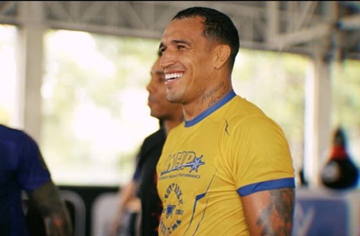 Charles do Bronx destaca recordes que atingiu no UFC e projeta ampliar legado em duelo contra Max Holloway (Foto: Reprodução/Instagram)