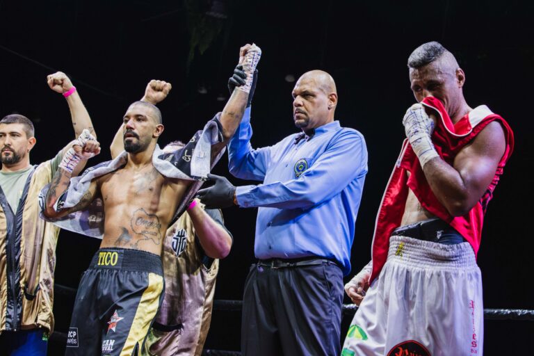 Outboxing Fight Night se diferencia não só pela qualidade das lutas, mas pelo tratamento com atletas e fãs (Foto: @pritessafotografia & @welcomemaguila)
