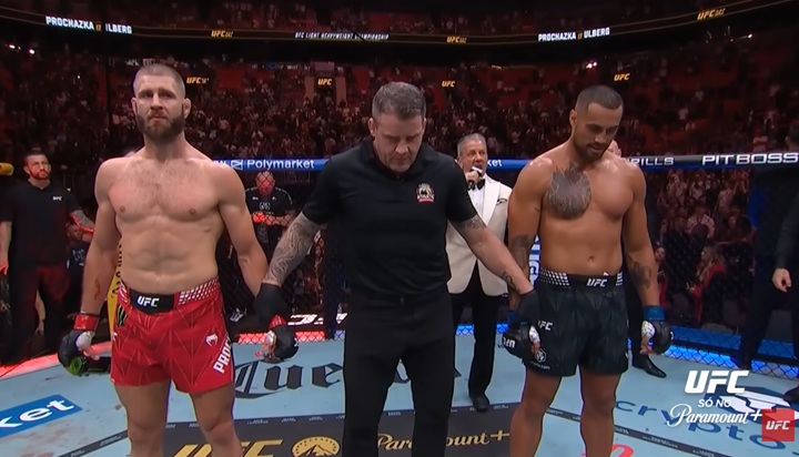 Daniel Cormier aponta “falta de maldade” de Jiri Prochazka e alerta para impacto psicológico da derrota (Foto: Reprodução/UFC)