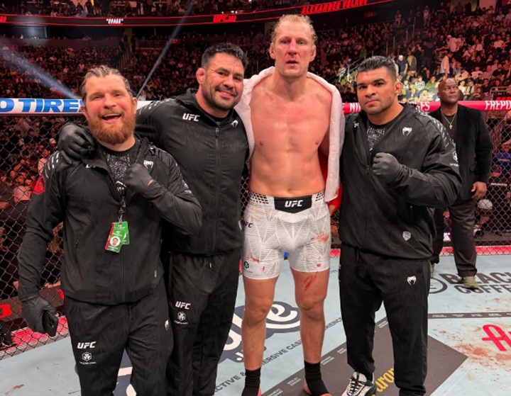 Alexander Volkov vem de duas vitórias seguidas e ocupa atualmente a segunda posição no ranking peso-pesado do UFC (Foto: Reprodução/UFC)