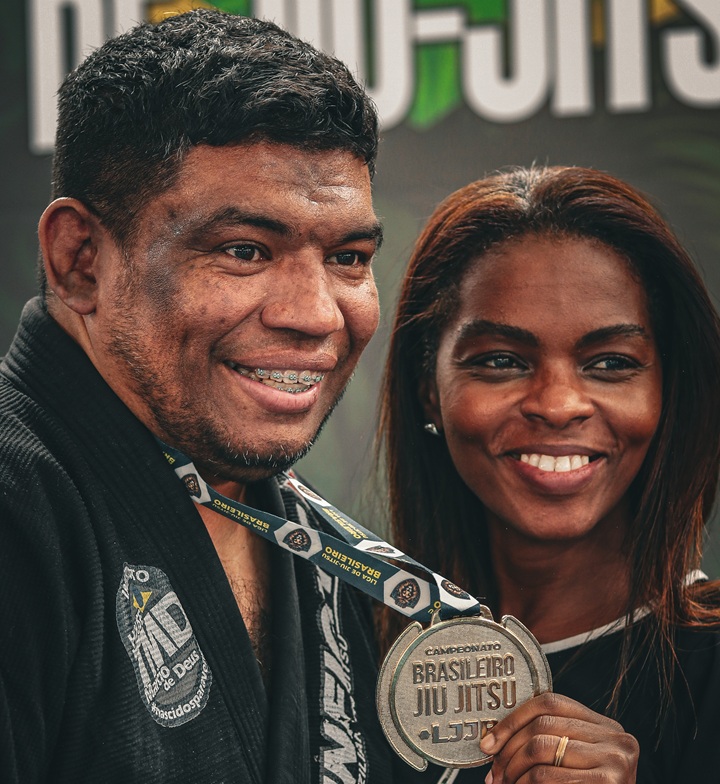 Em seu retorno aos tatames, Márcio de Deus venceu duelo e saiu como campeão em sua categoria na Copa do Brasil da LJJB (Foto: Elevaty Esportes)