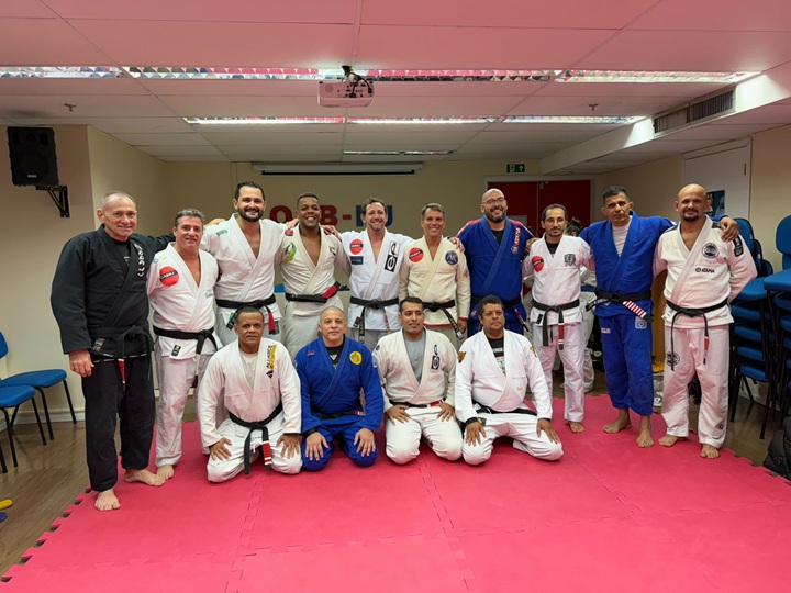 Treino aberto da OAB-RJ acontece todas as quartas-feiras, às 17h, e conta com presença de diversos advogados que praticam Jiu-Jitsu (Foto: Reprodução)