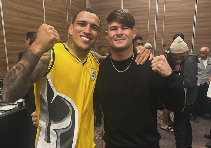 Diego Lopes afirma que apenas respondeu a um cenário hipotético levantado pela imprensa e nega ter provocado Charles do Bronx (Foto: Reprodução)