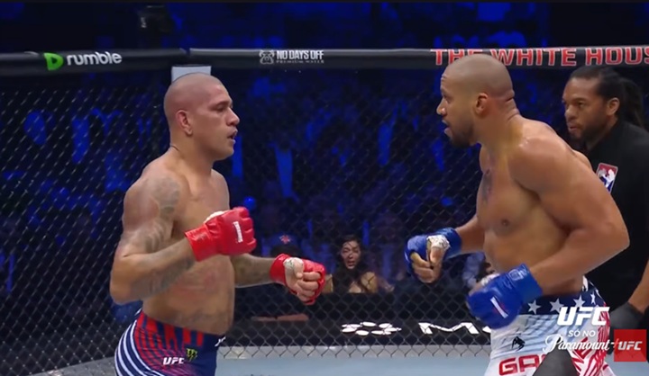 Publicação de Jon Jones com símbolo ligado ao termo “GOAT” gera interpretações entre fãs após revés de Poatan diante de Ciryl Gane (Foto: Reprodução/UFC)