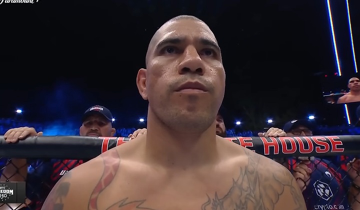 Alex Poatan amplia críticas a Herb Dean e cobra posicionamento de Dana White após derrota para Ciryl Gane (Foto: Reprodução/UFC)