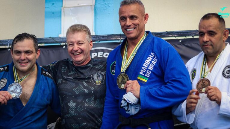 Marinha superou o Exército e a Aeronáutica para brilhar no evento de Jiu-Jitsu (Foto: Hugo Elevaty Esportes)