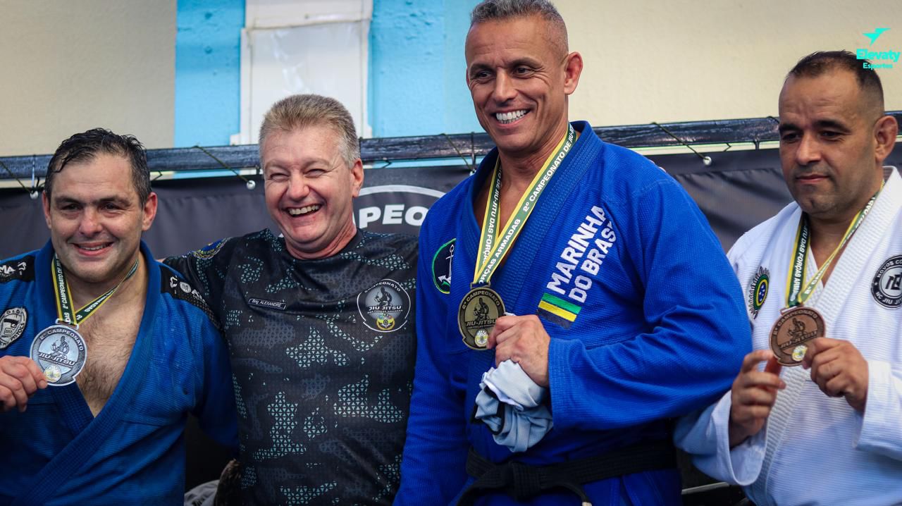 Marinha superou o Exército e a Aeronáutica para brilhar no evento de Jiu-Jitsu (Foto: Hugo Elevaty Esportes)