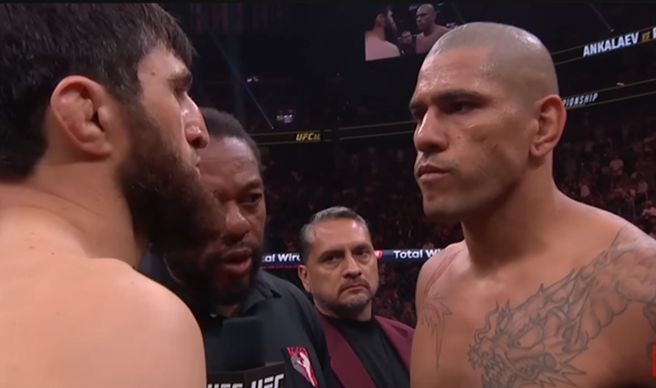 Ankalaev afirma que rivalidade está empatada e aposta no interesse dos fãs para convencer o UFC a promover um terceiro duelo contra Poatan (Foto: Reprodução/UFC)