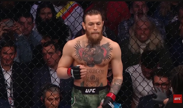 Conor McGregor afirma que apenas vencer Max Holloway não basta e quer atuação “espetacular” no UFC 329 (Foto: Reprodução/UFC)