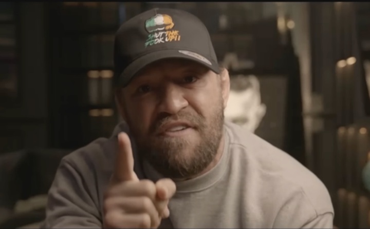 Conor McGregor garante estar na melhor forma e prevê uma noite de “perigo em todo lugar” para Max Holloway no UFC 329 (Foto: Reprodução/UFC)