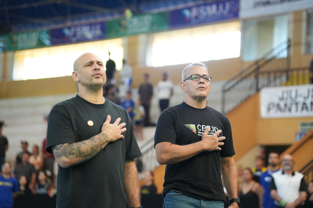 Fábio Rocha ao lado de Rogério Gavazza, presidente da CBJJD  (Foto: @bjjreach e @fsmjj.oficial)