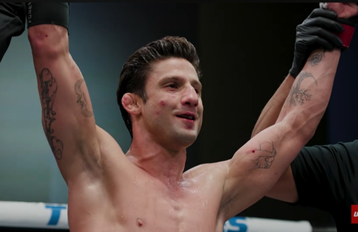 Allan Puro Osso foi encontrado desacordado após um aparente ataque cardíaco durante o sono e deixa um legado de superação e destaque no MMA (Foto: Reprodução/UFC)