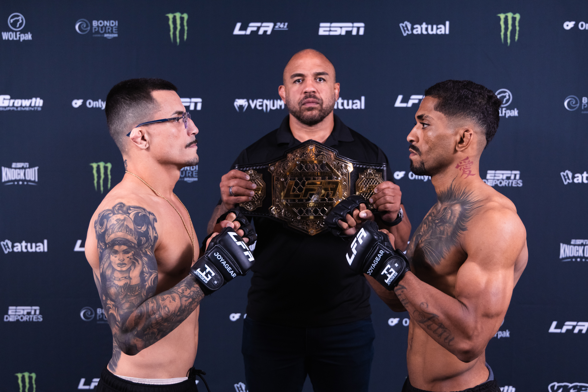 Rafael Pereira e Vinicius Pires disputam cinturão dos galos na luta principal do LFA 241 (Foto: Lourenço Fabrino)