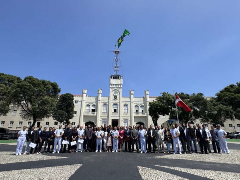 Lutando pela Tropa foi lançado oficialmente nesta semana em cerimônia na Fortaleza de São José (Foto: Divulgação)